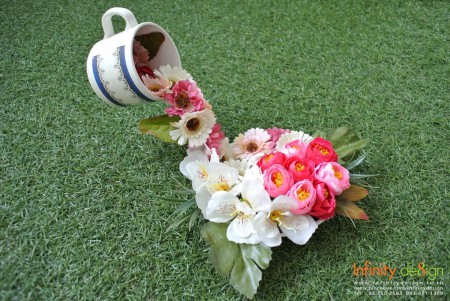 แจกันดอกไม้ลอยได้จากถ้วยกาแฟ @ 10 ไอเดียเปลี่ยนของใช้ไร้ค่าให้เอามาแต่งบ้านได้