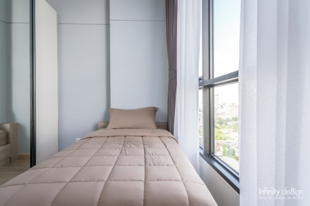 ห้องนอนใหญ่ตกแต่งให้ได้บรรยากาศอบอุ่น @ Knightsbridge ติวานนท์