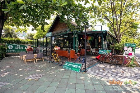 บรรยากาศหน้าร้าน @ Cafe at Chiang Mai