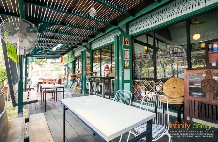 นั่งชิลนอกอาคารก็ได้! @ Cafe at Chiang Mai