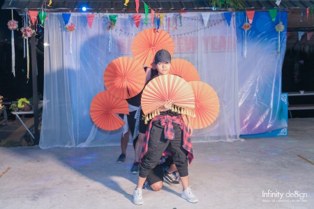 การแสดงทีมสีส้ม @ บ้านสุขริมแคว จ.กาญจนบุรี