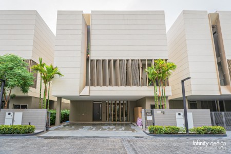 ตัวบ้านออกแบบมาด้วยแนวคิดของ Bauhaus @ Providence Lane เอกมัย-รามอินทรา
